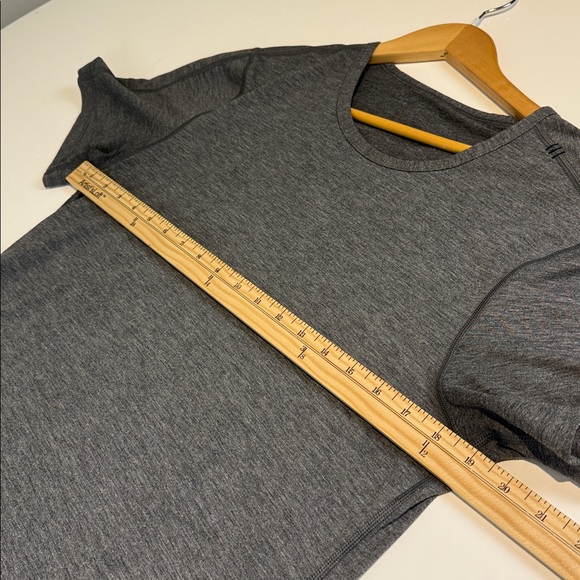 Lululemon Classic Charcoal Men's Tee Size Small - Picture 4 of 7